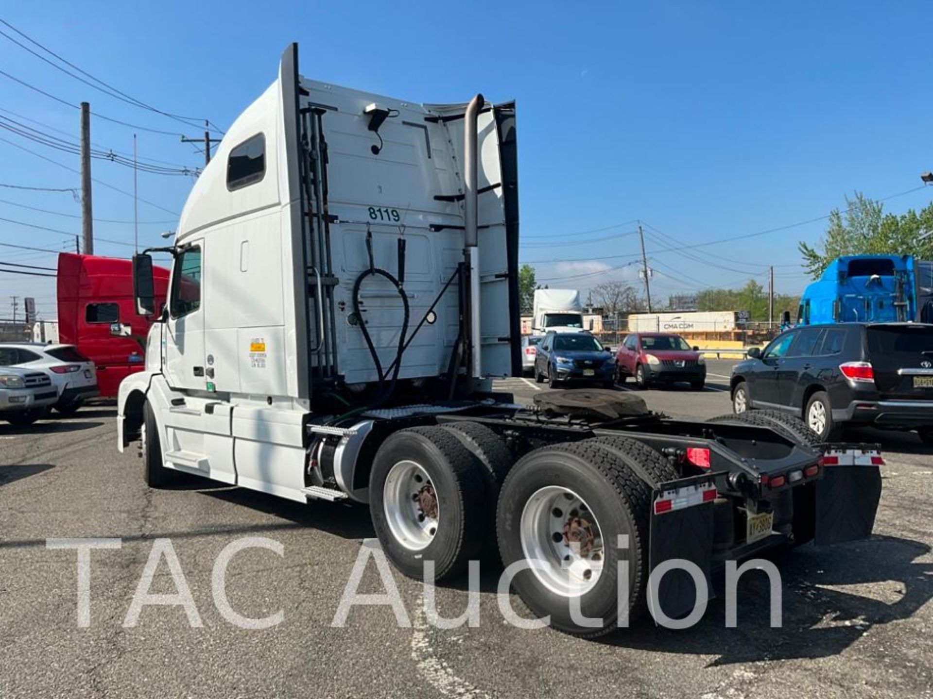 2017 Volvo VNL Sleeper Truck - Image 3 of 83