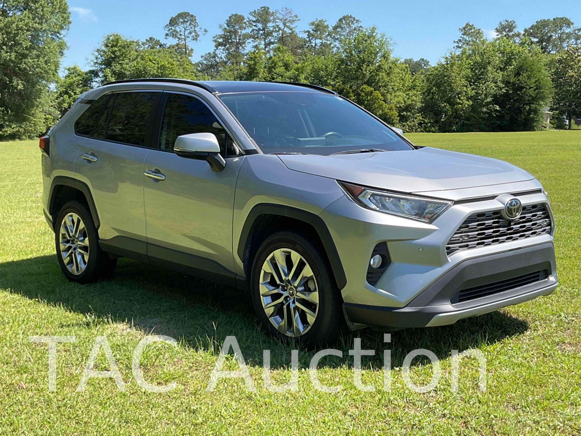 2019 Toyota RAV4 Limited SUV - Image 8 of 46