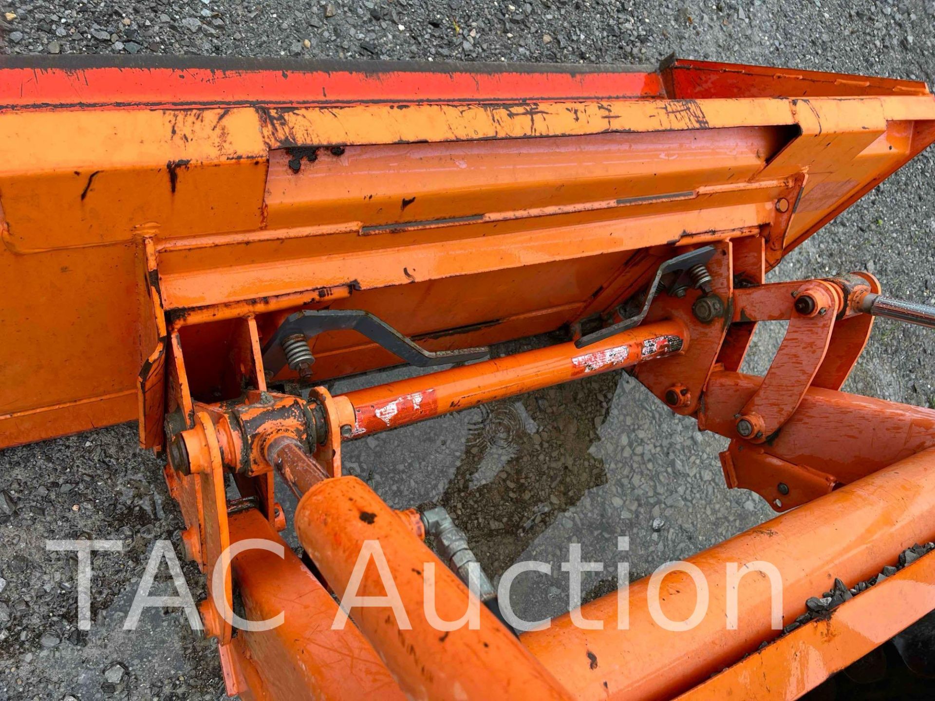 Kubota M7040D Tractor W/ Front End Loader - Image 9 of 42