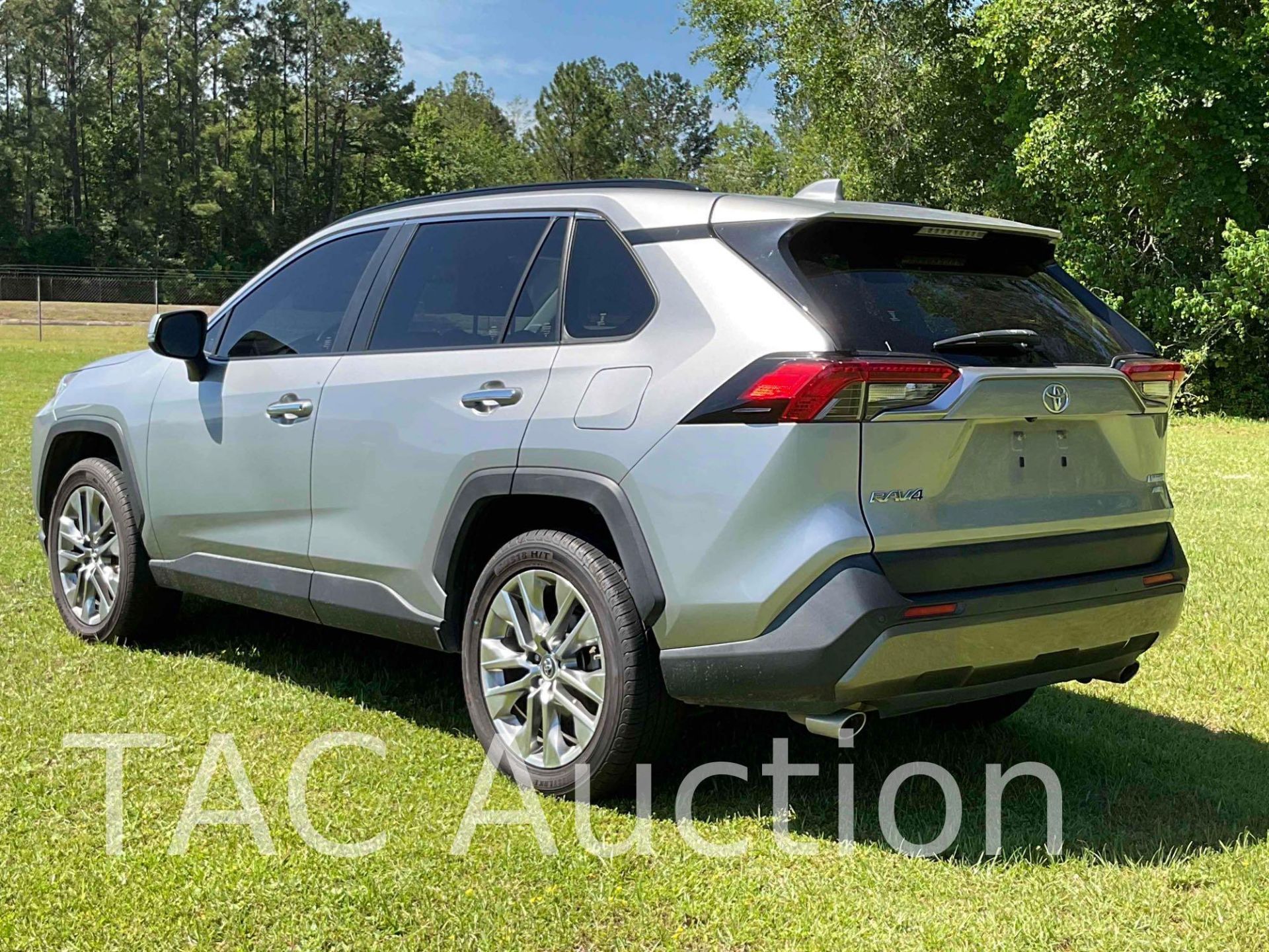 2019 Toyota RAV4 Limited SUV - Image 4 of 46