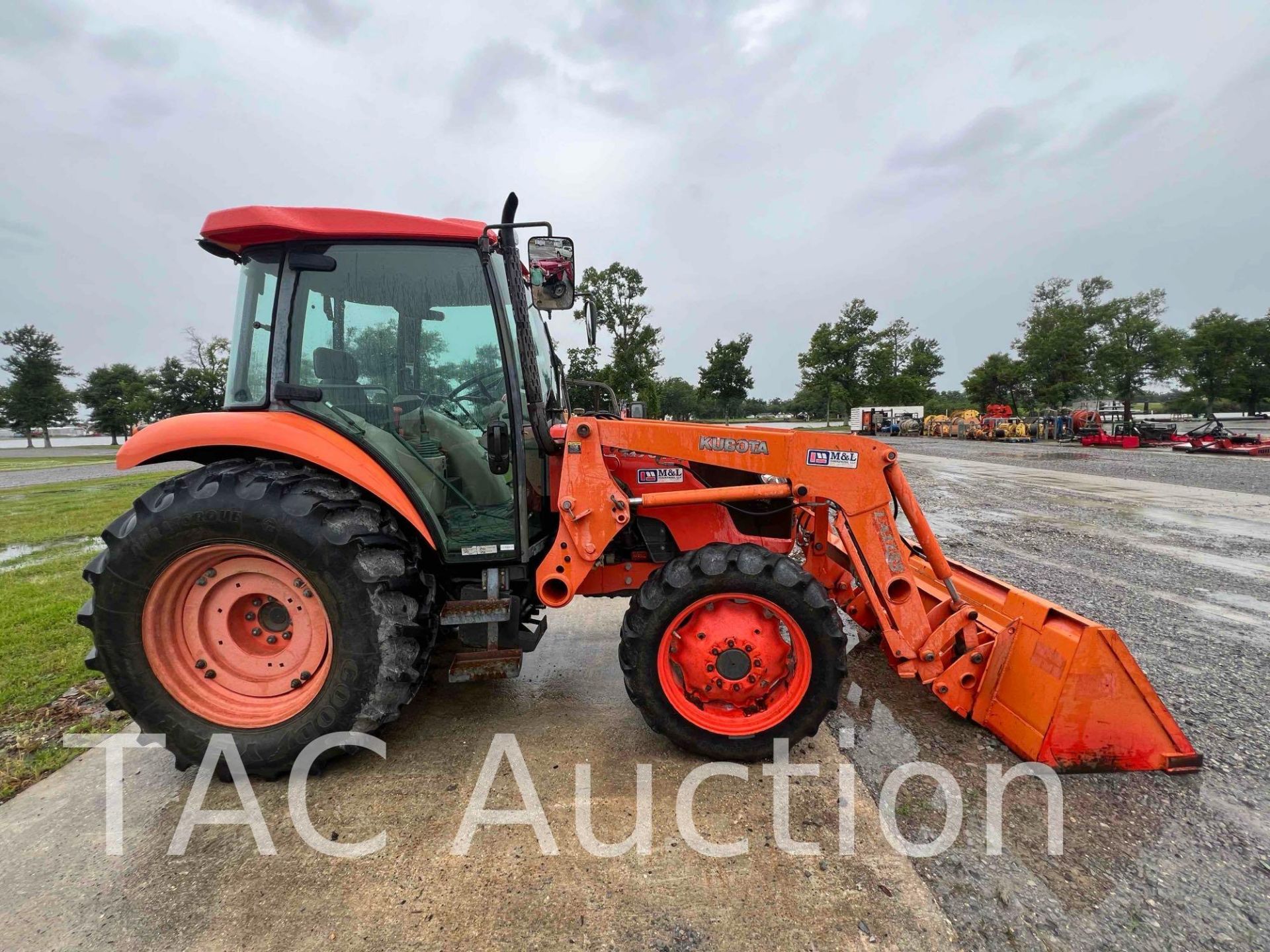 Kubota M7040D Tractor W/ Front End Loader - Image 6 of 42