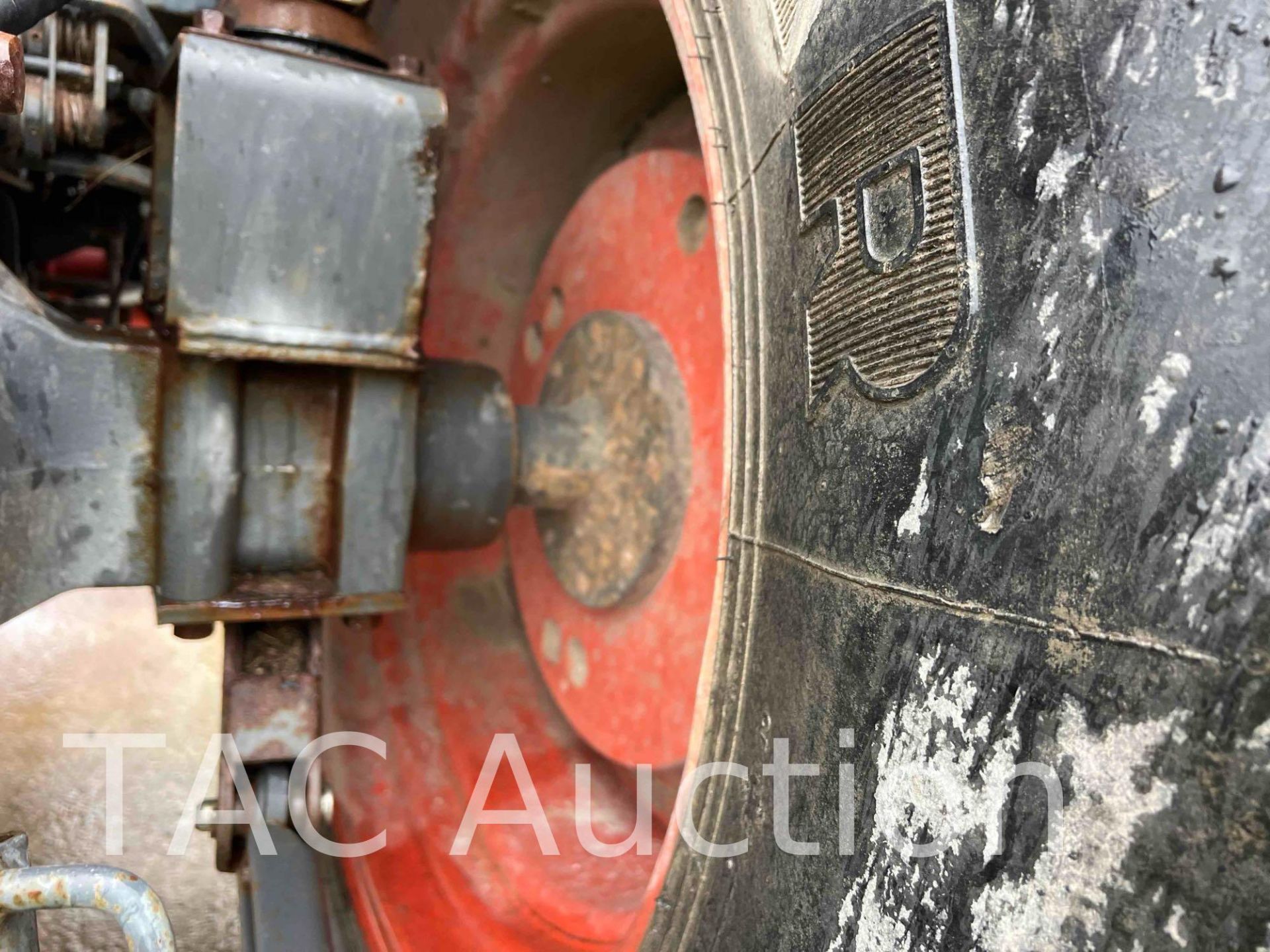 Kubota M7040D Tractor W/ Front End Loader - Image 35 of 42