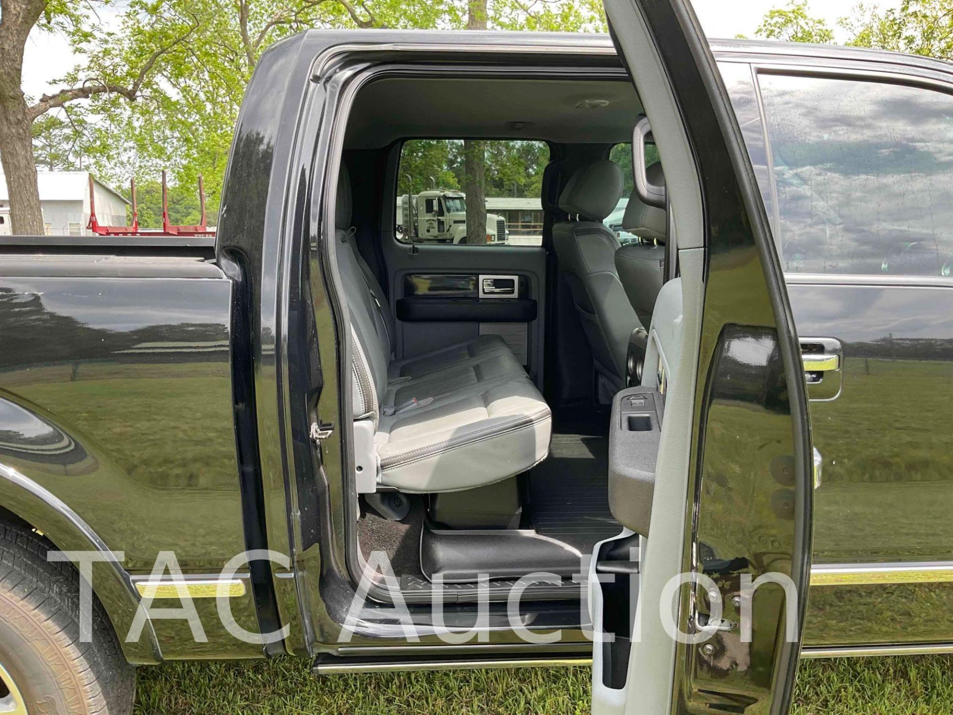 2012 Ford F150 Platinum 4x4 Crew Cab Pickup Truck - Image 22 of 44