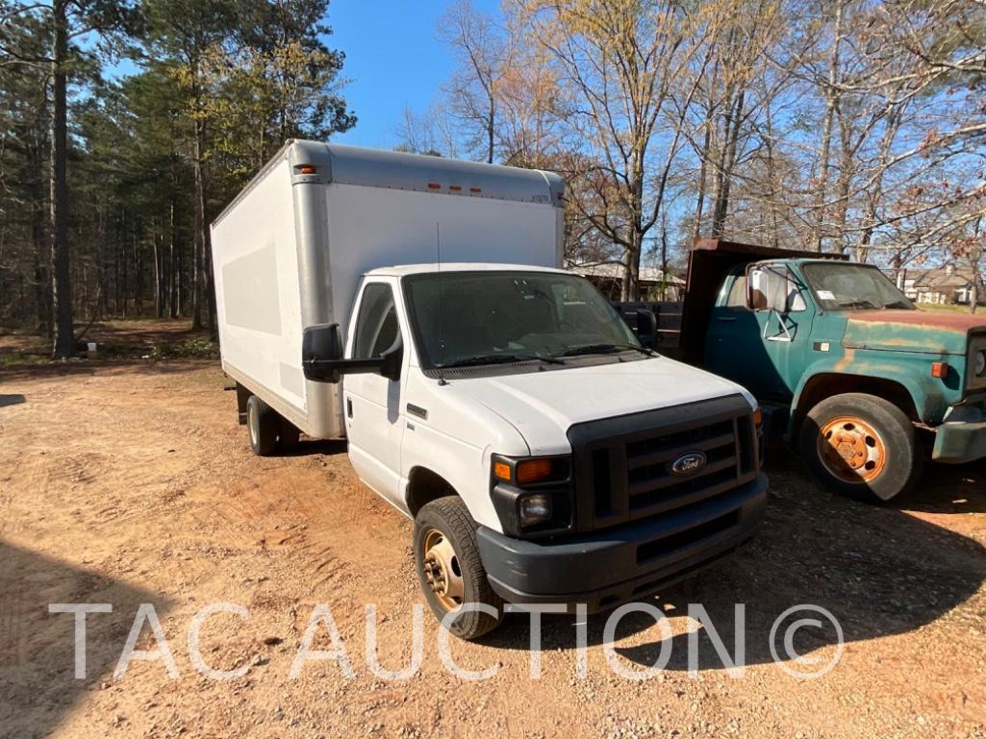 2016 Ford E350 16ft Box Truck - Image 7 of 42