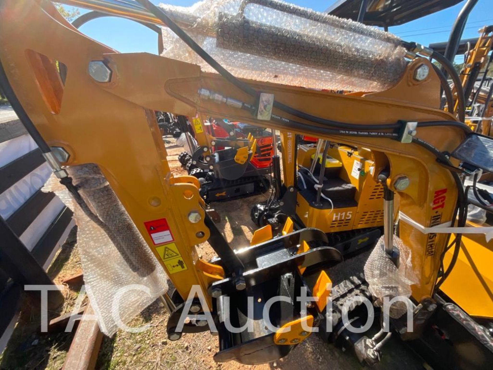 New AGT H12R Mini Excavator - Image 25 of 35