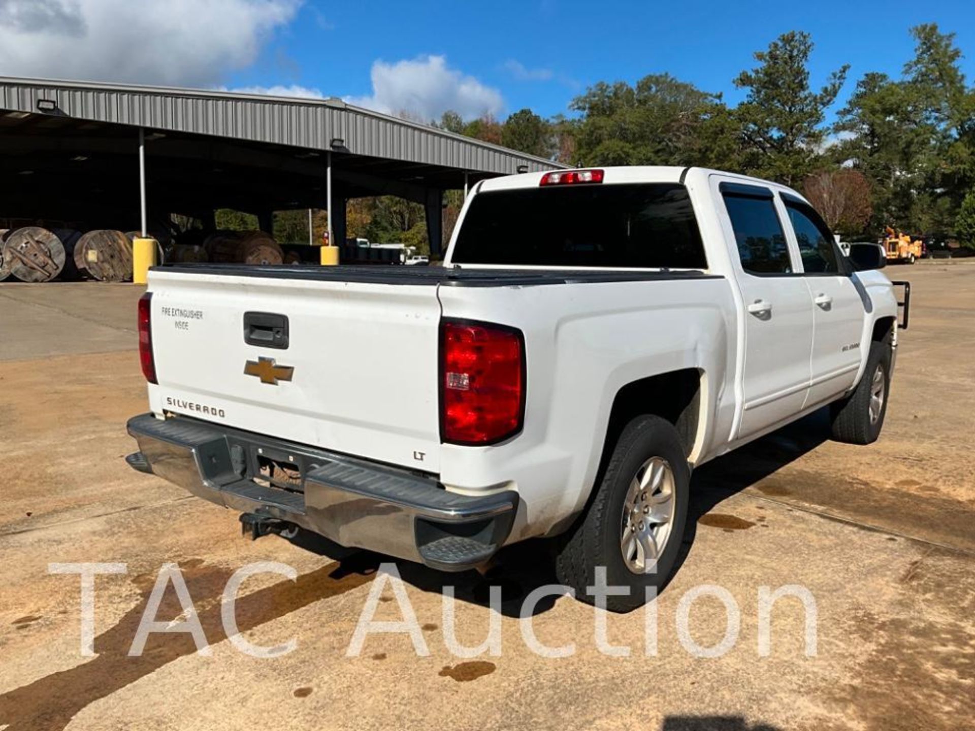 2015 Chevrolet Silverado Crew Cab 4X4 Pickup Truck - Image 5 of 48