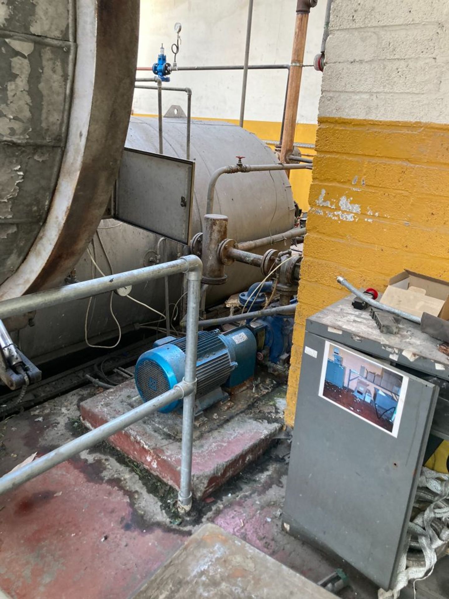 Welker autoclave with Bradlee boiler, oil tank and pump - Image 4 of 16