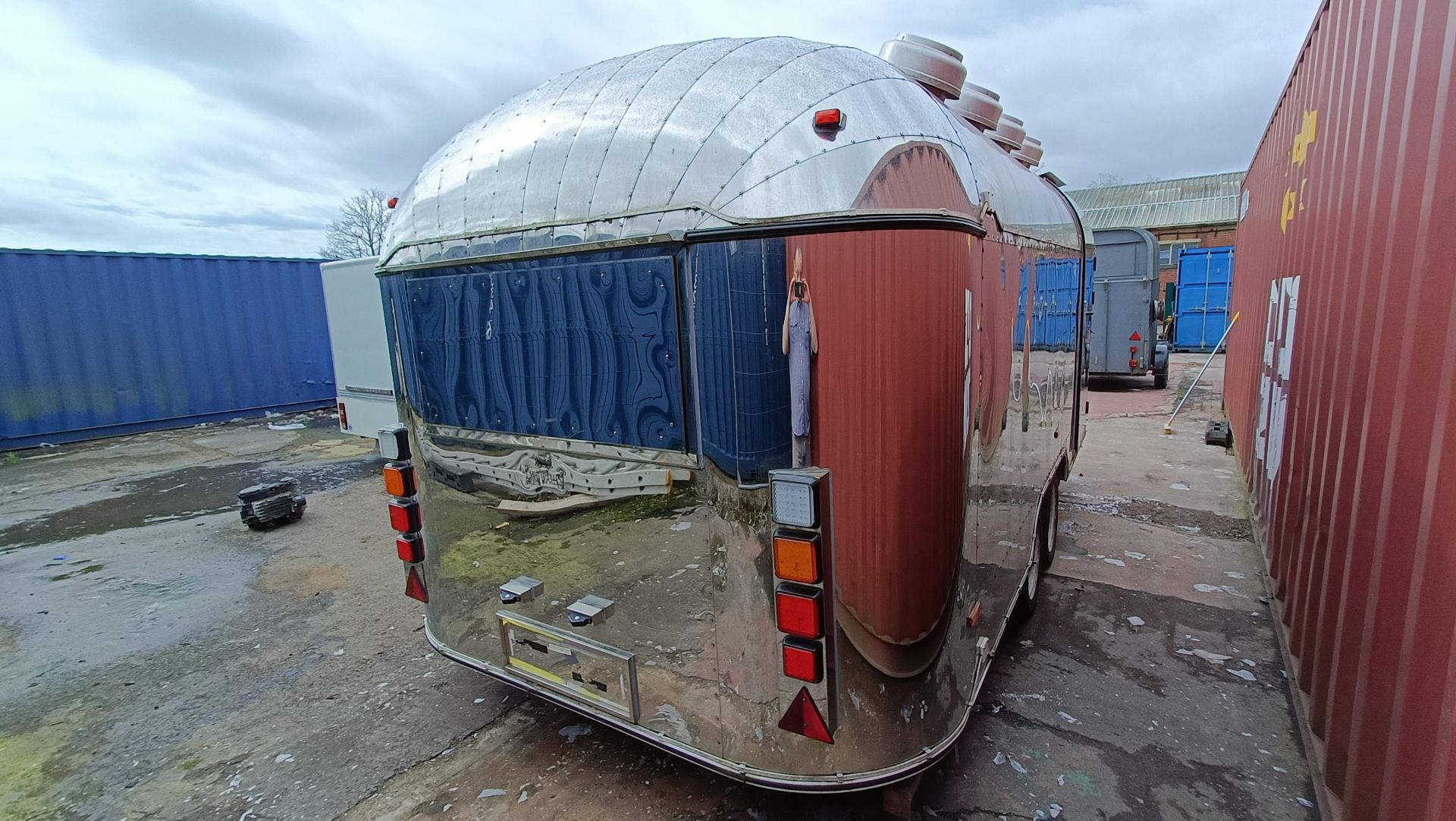 2022 Airstream type Catering trailer - Image 10 of 33