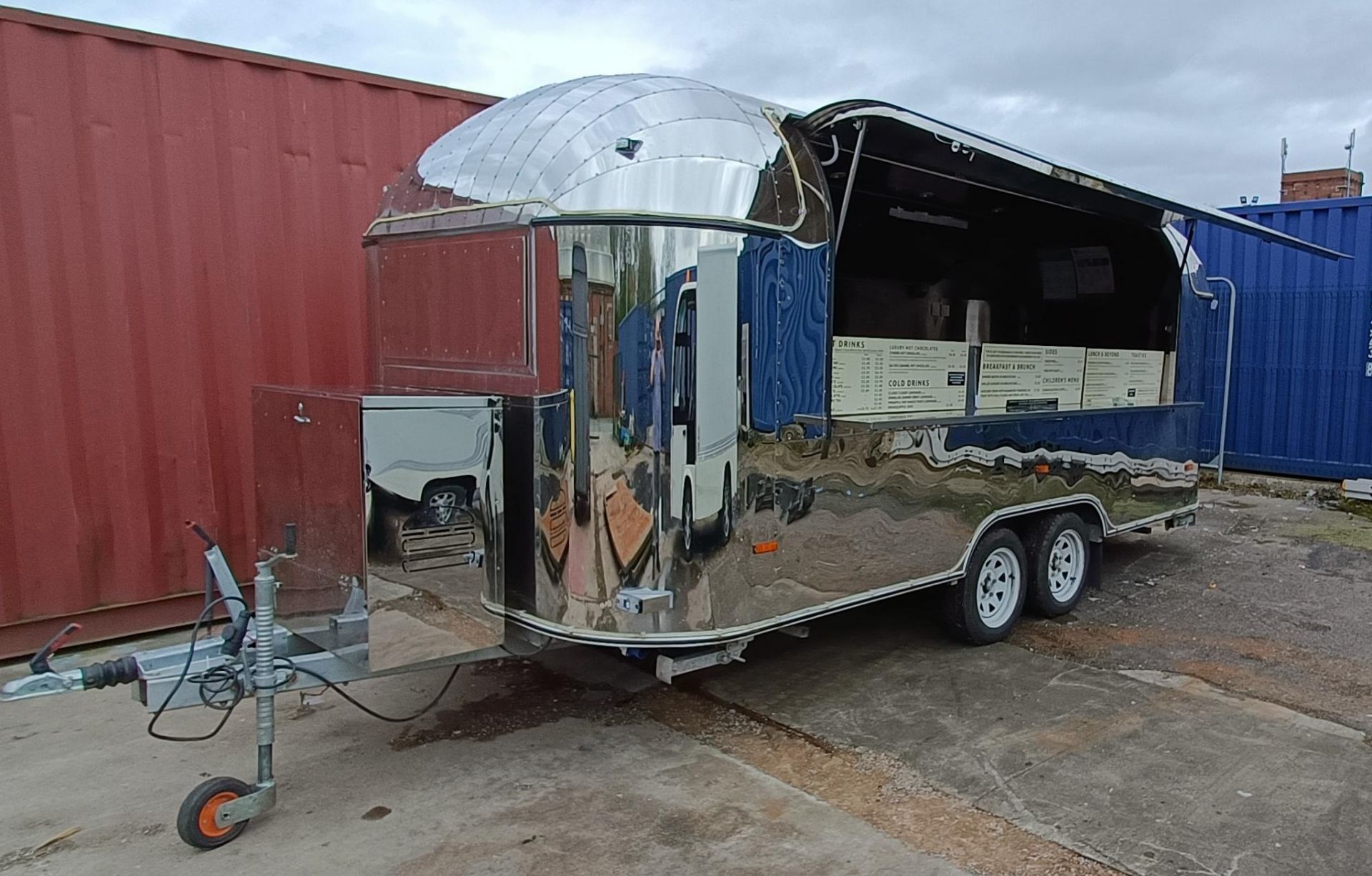 2022 Airstream type Catering trailer - Image 2 of 33