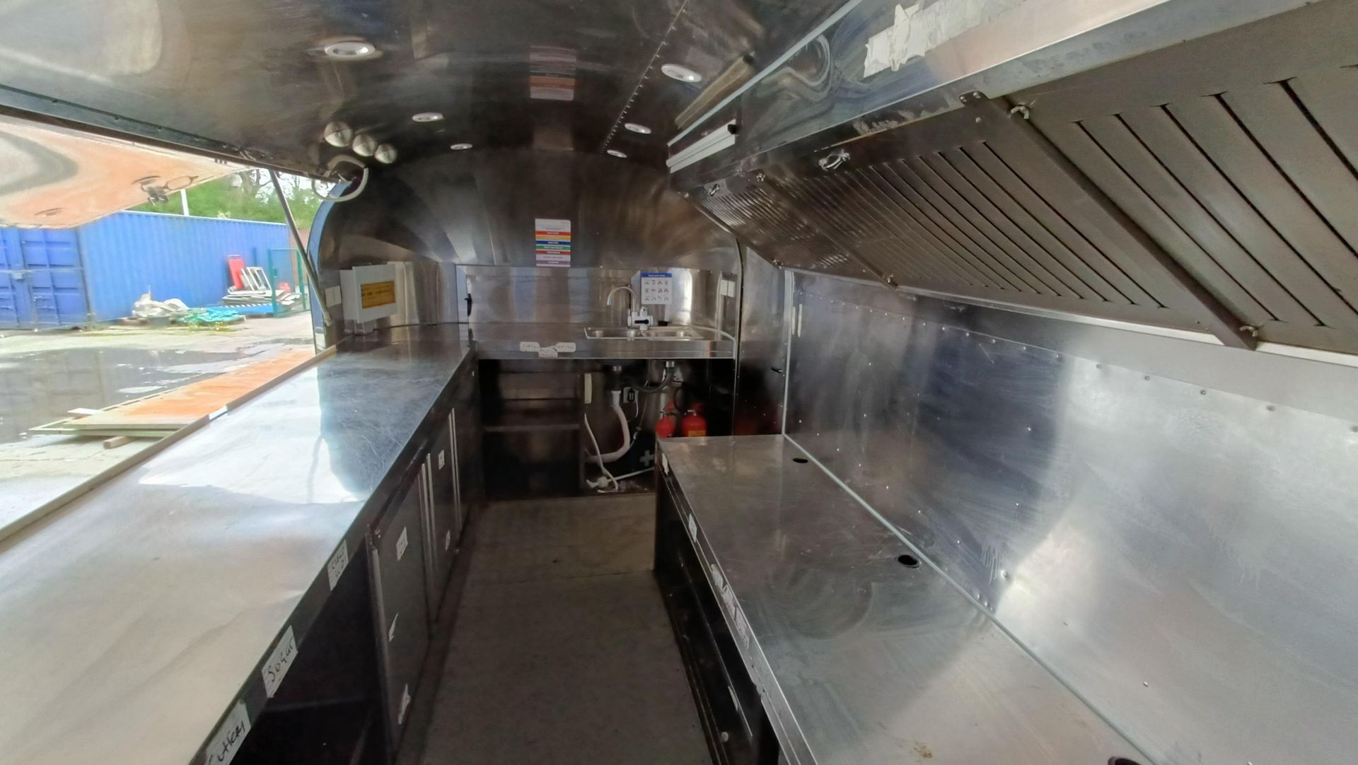 2022 Airstream type Catering trailer - Image 27 of 33