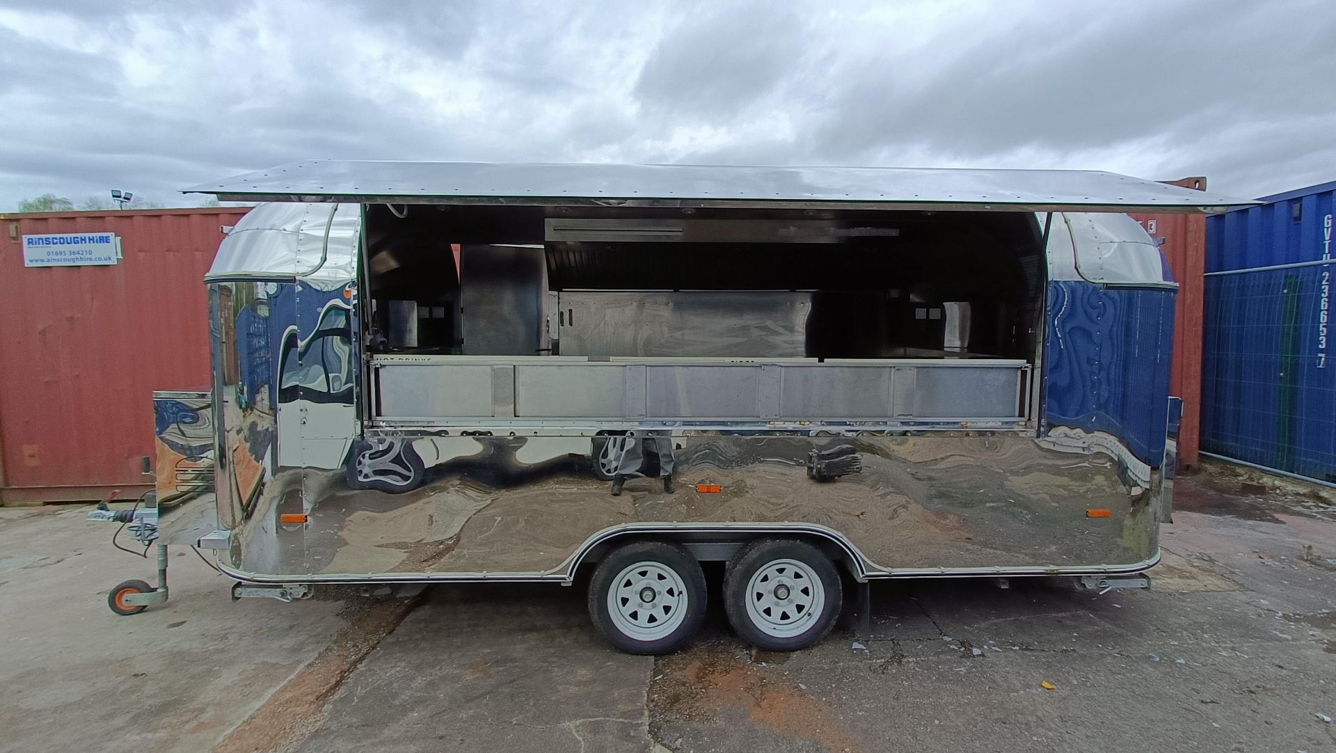 2022 Airstream type Catering trailer - Image 17 of 33