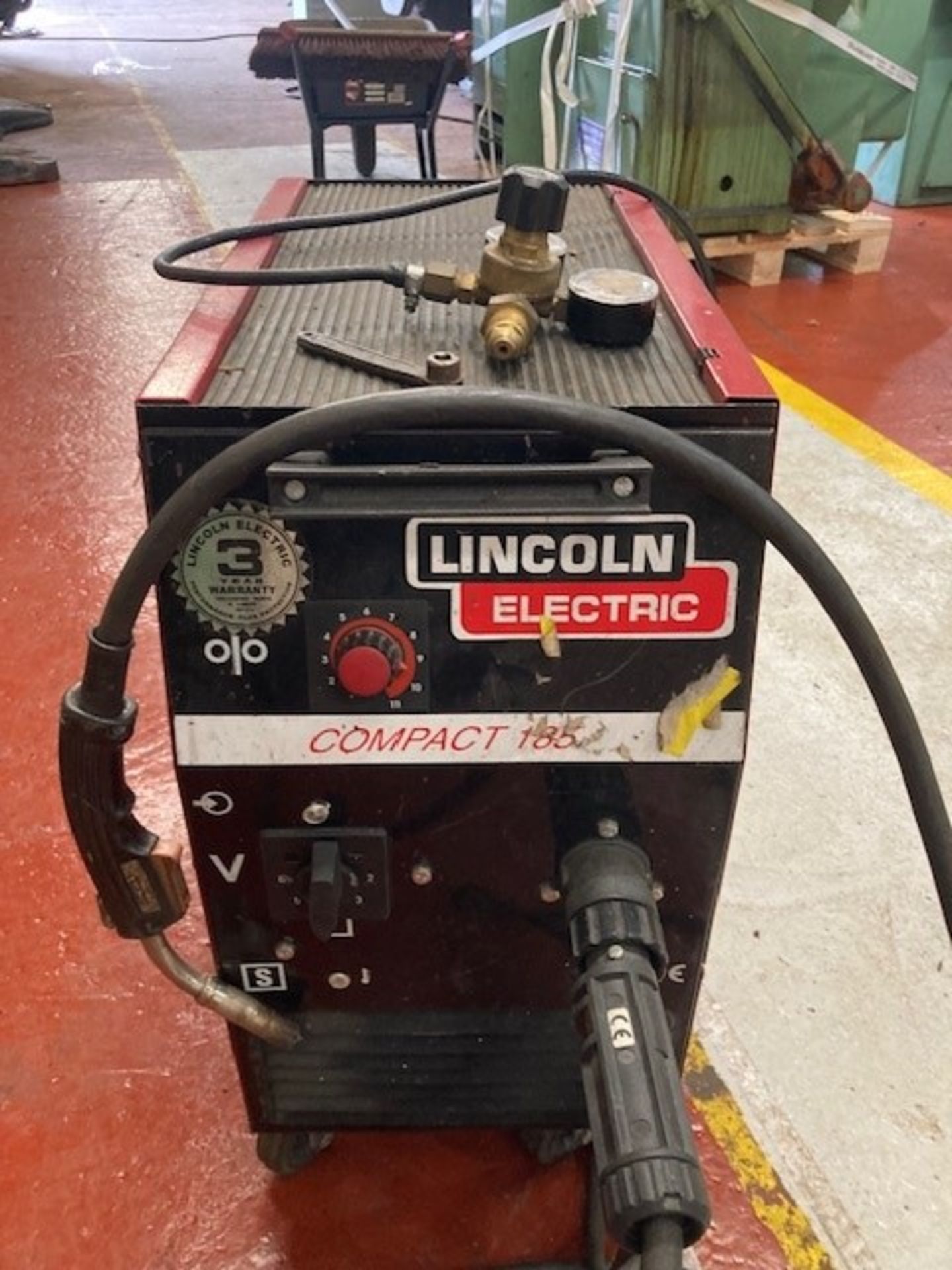 Lincoln Electric Compact 185 Welder - Image 2 of 7