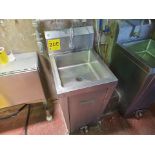 Nella hand wash sink, stainless steel, foot operated [Production]