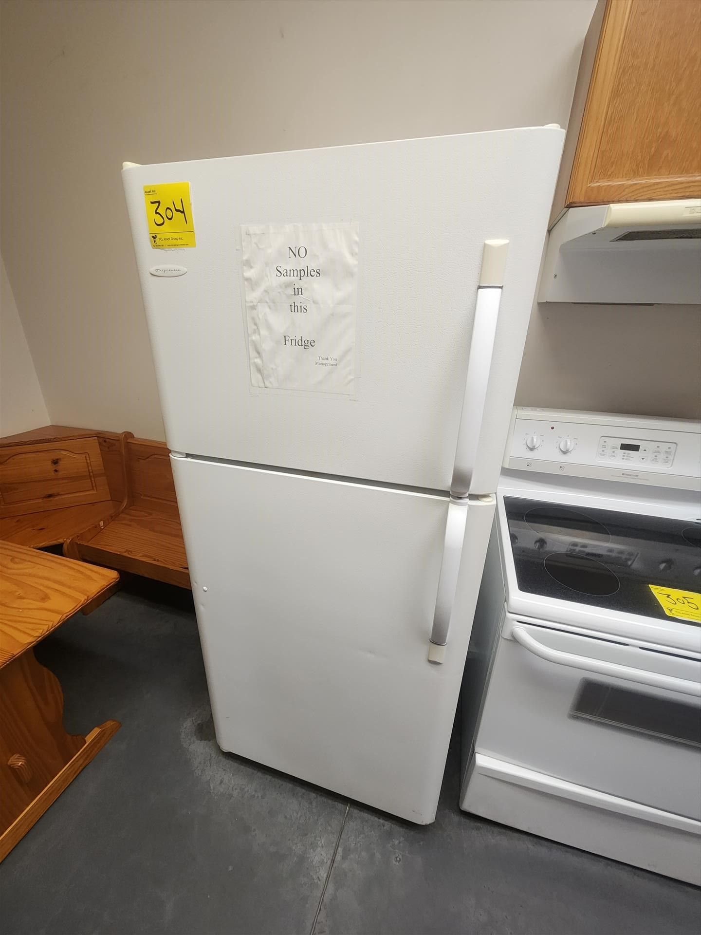 Frigidaire fridge/freezer [2nd Floor]