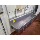 hand wash sink, stainless steel, 3-stn., touchless operation [Production]