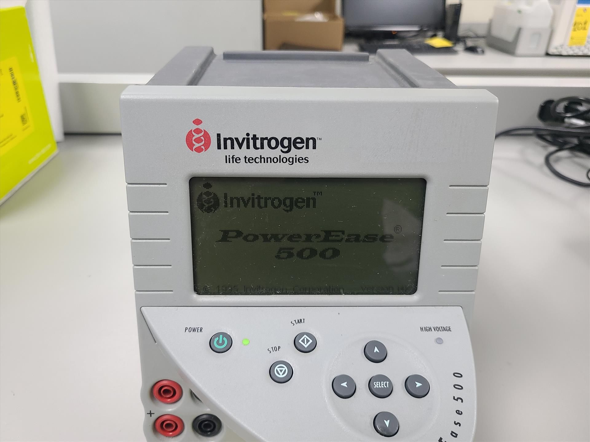 Invitrogen electrophoresis power supply, mod. PowerEase 500 - Image 2 of 4