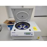 Eppendorf benchtop centrifuge, mod. 5810R, ser. no. 5811DO973808, 15 amp c/w 2 plates, 4 buckets,