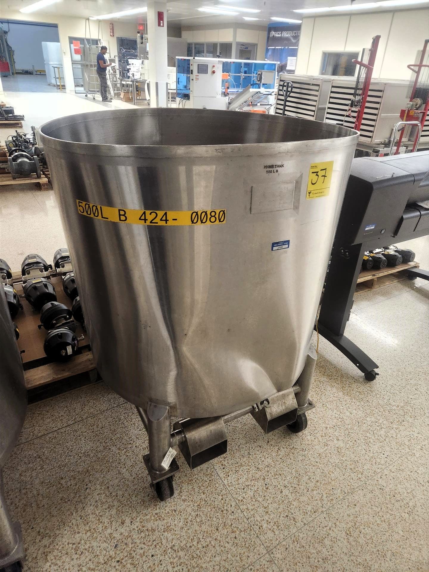 ADM tank, stainless steel, 500 L, open top w/ lid, bottom discharge, casters (damaged)