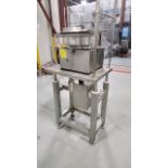 FeedRite Automation vibratory feeder, stainless steel