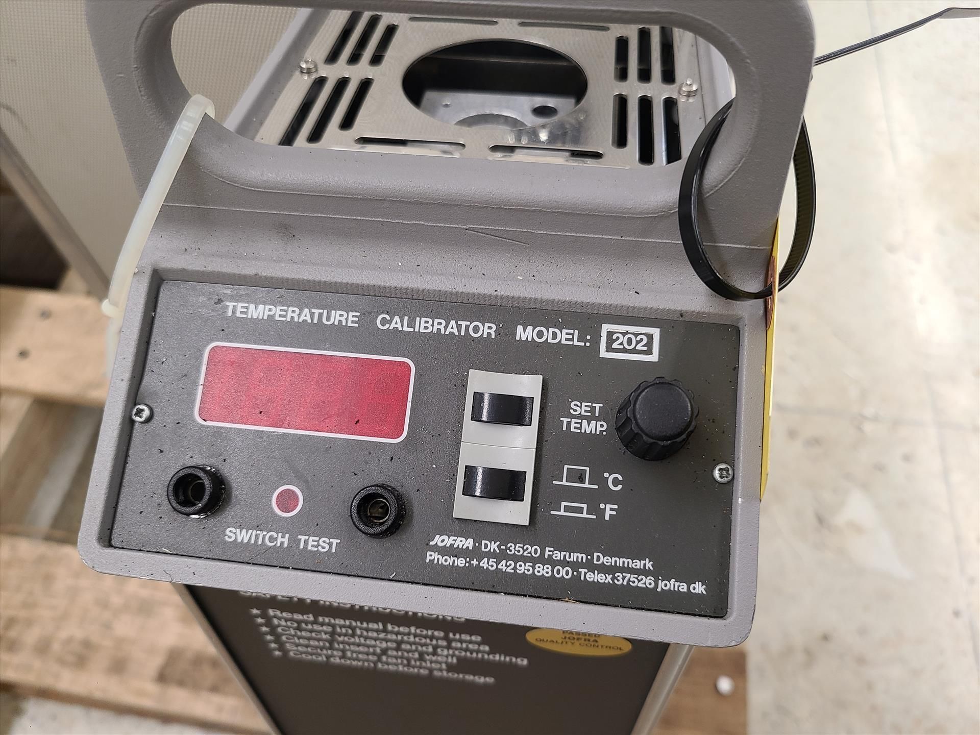 Jofra Temperature Calibrator, mod. 202, ser. no. 9o35o7, 115 volts, 50/60 Hz - Image 2 of 4