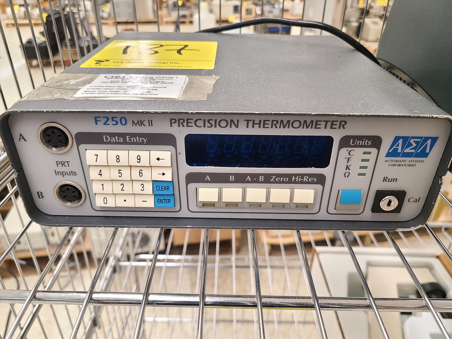 Automatic Systems Laboratories Precision Thermometer, mod. F250 MK II, ser. no. 9054 024 2277 - Bild 2 aus 3
