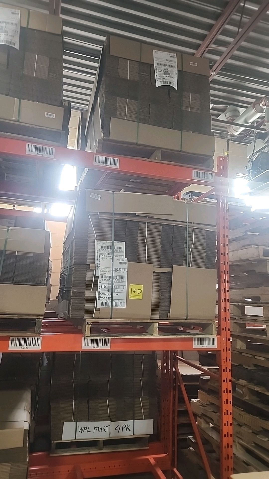 (approx. 2,250/5 pallets) NEW NON-BRANDED corrugated boxes, SC Walmart 4PK Pouch Box, approx. 7.5