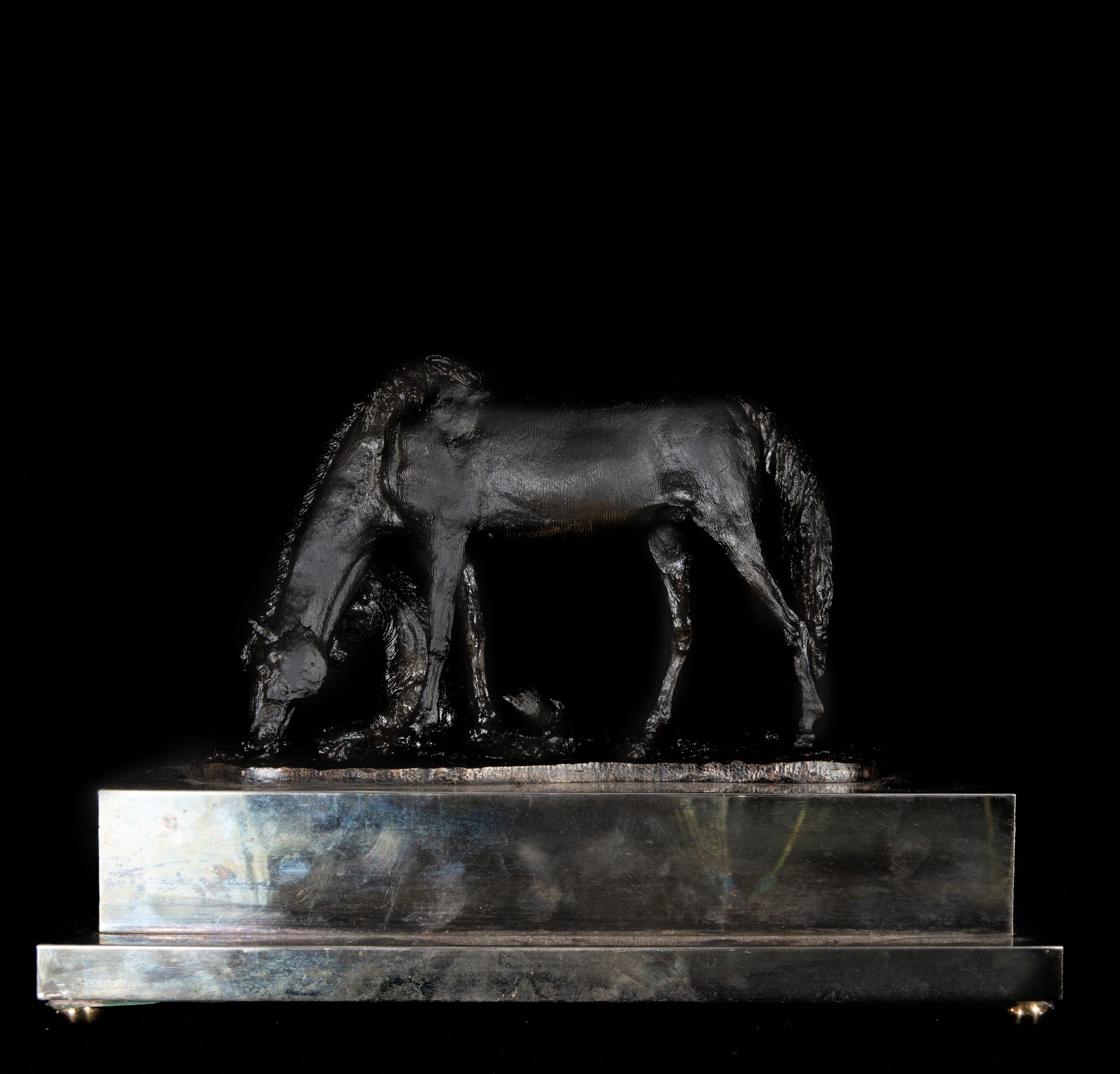 Bronze horse with built-in base, European post-impressionist school of the early 20th century