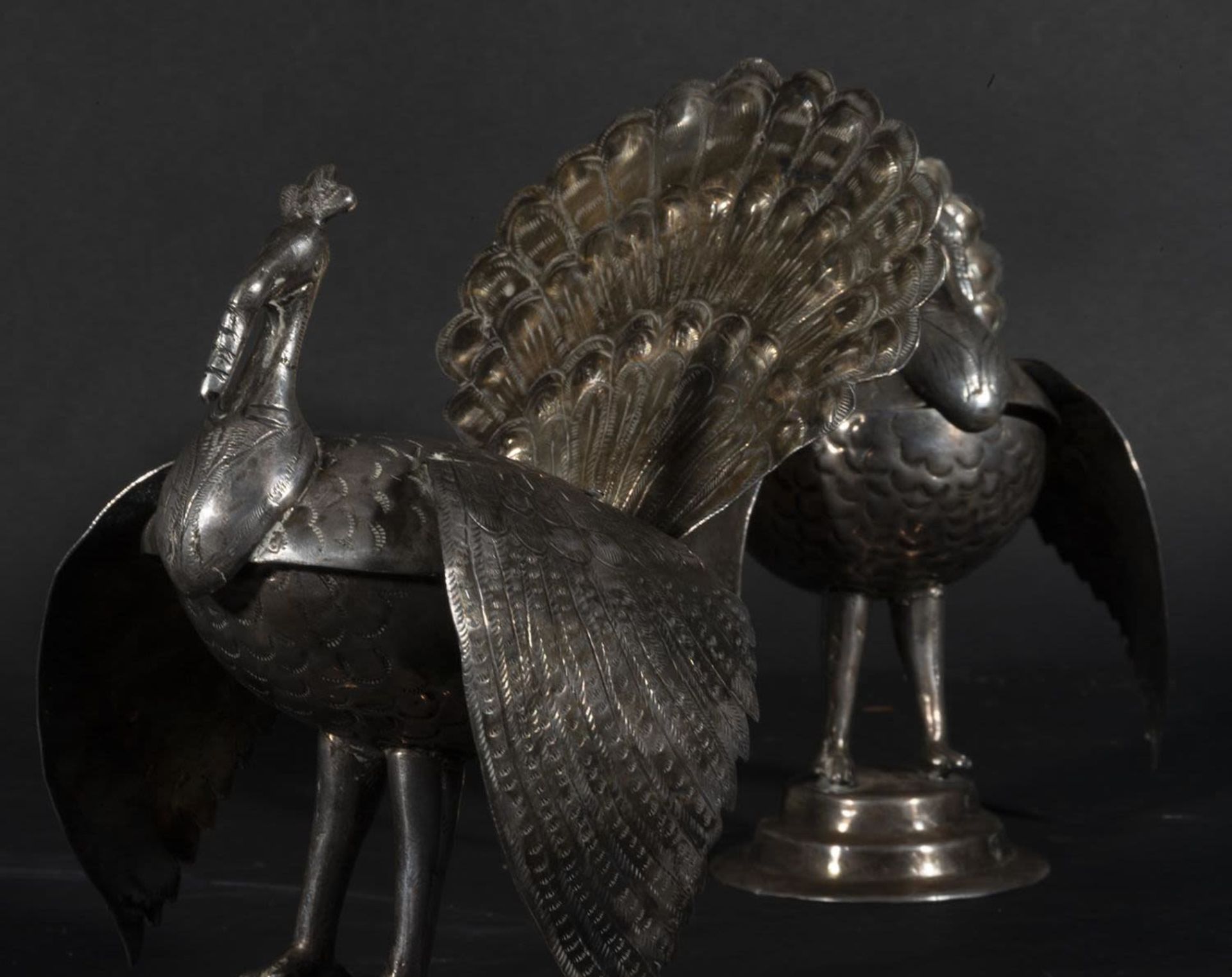 Pair of important "Salt Shakers" or "Especieros" in silver, Peruvian colonial work from the 18th cen - Image 3 of 4