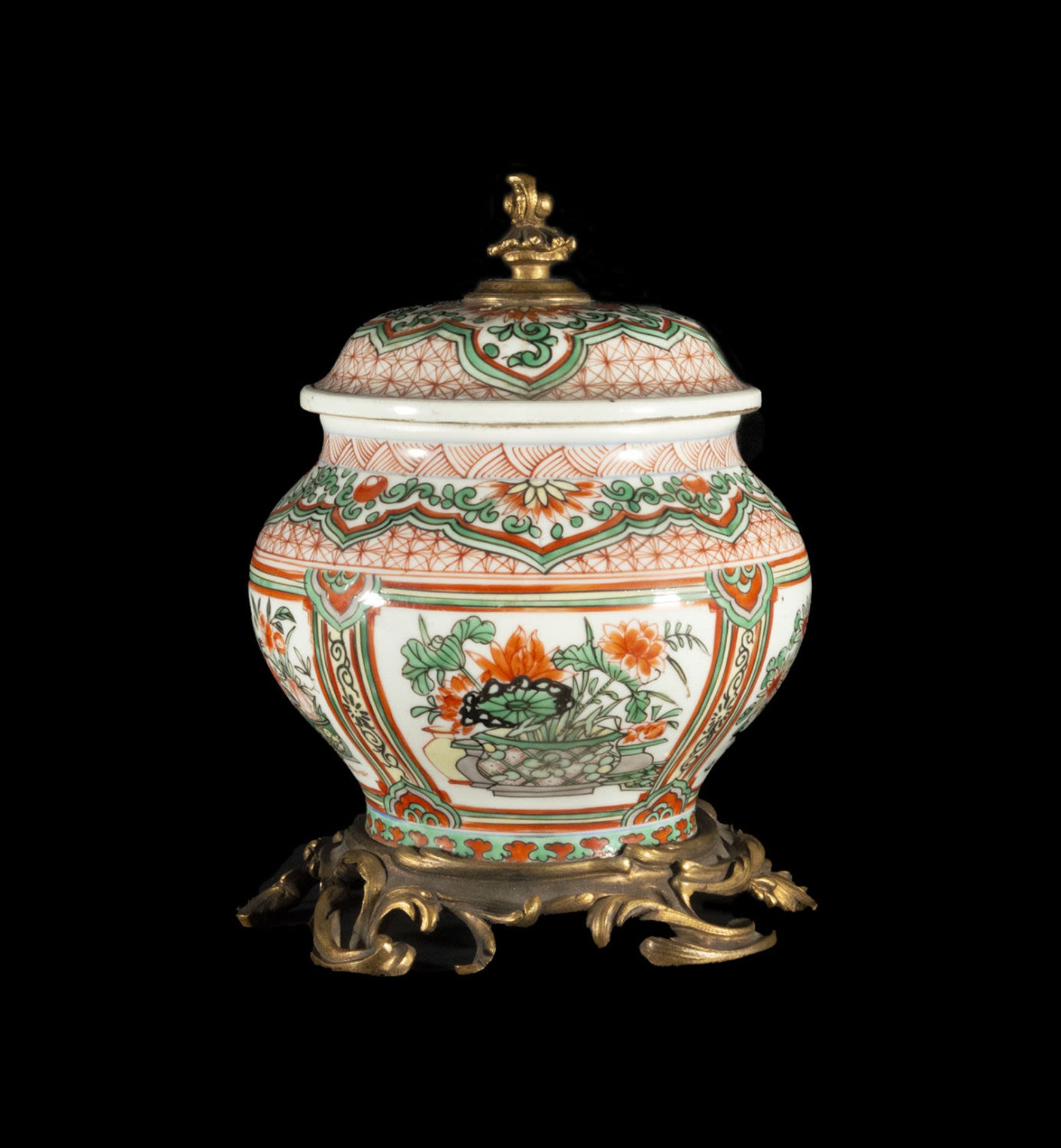 Potiche mounted in mercury-gilded bronze in Samson porcelain in the Chinese Kangxi famille verte sty