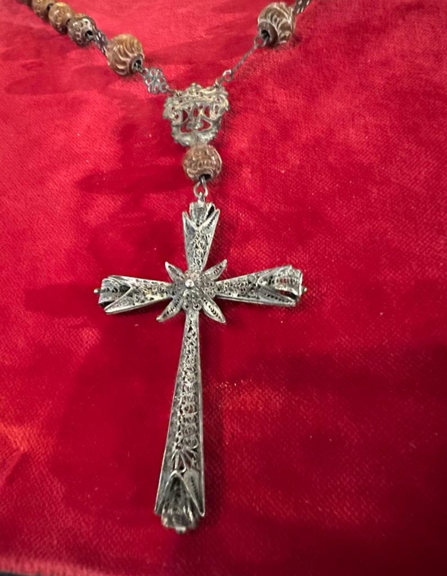 Rare large Portuguese or Spanish colonial Rosary in Coconut beads and fine silver filgree, 18th cent - Image 6 of 6