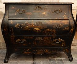 Fine English Market late 18th C George III "chinoisseries" lacquer and giltwood Commode