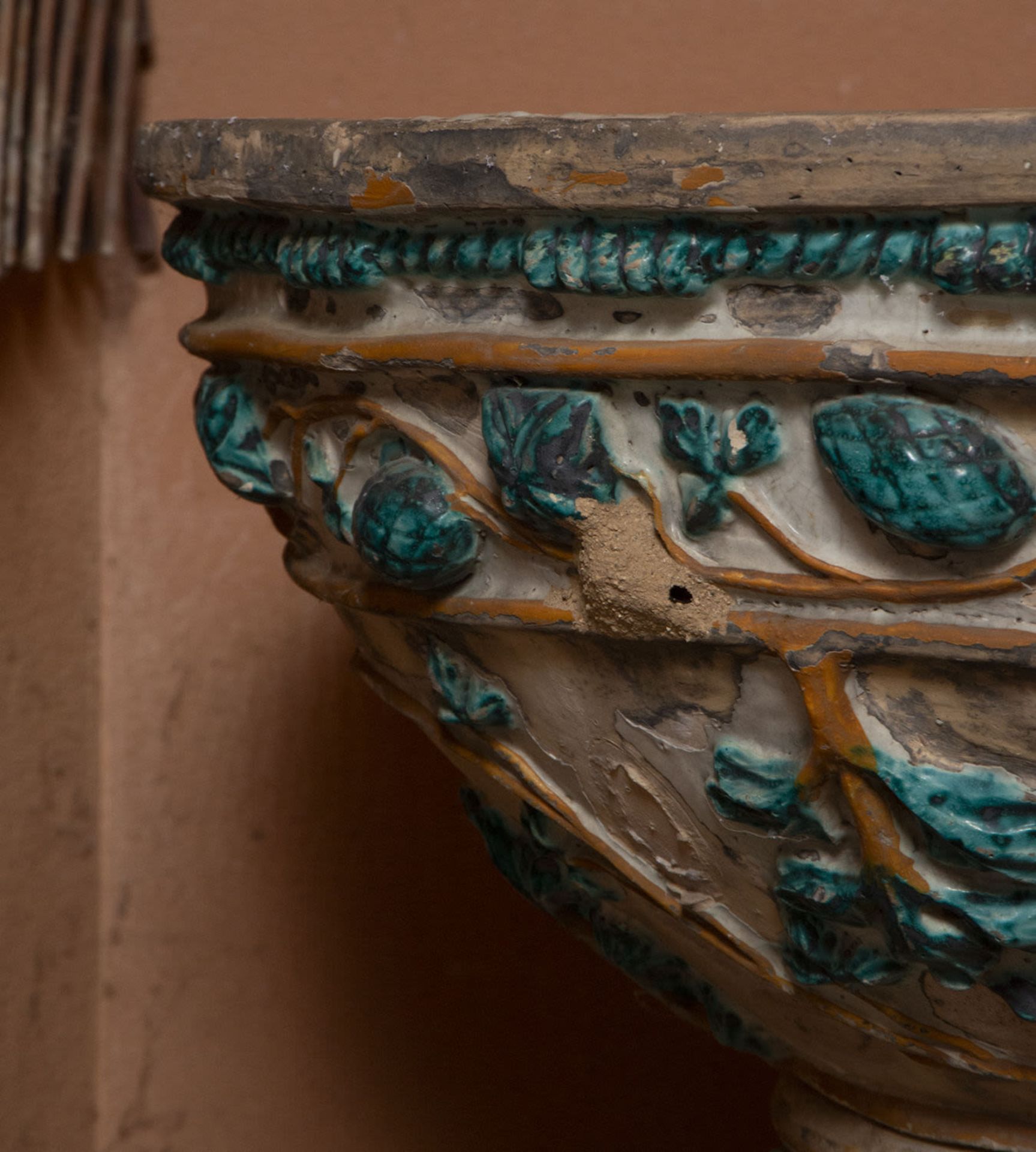 Large Baptismal Font in Sevillian Ceramics from Triana, 16th century - Image 5 of 9