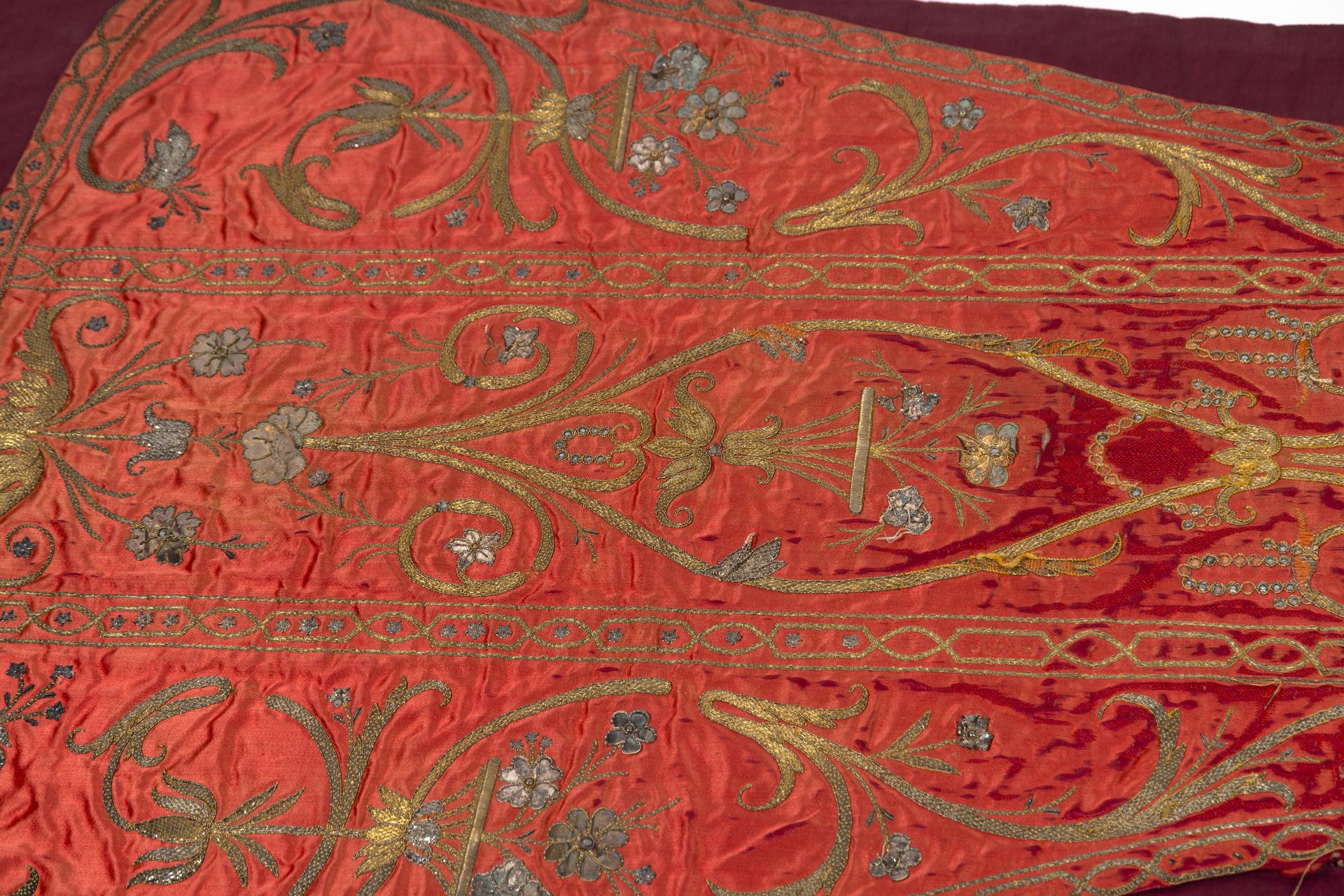 Ecclesiastical Priest's Chasuble, in silk, 19th century - Image 3 of 6