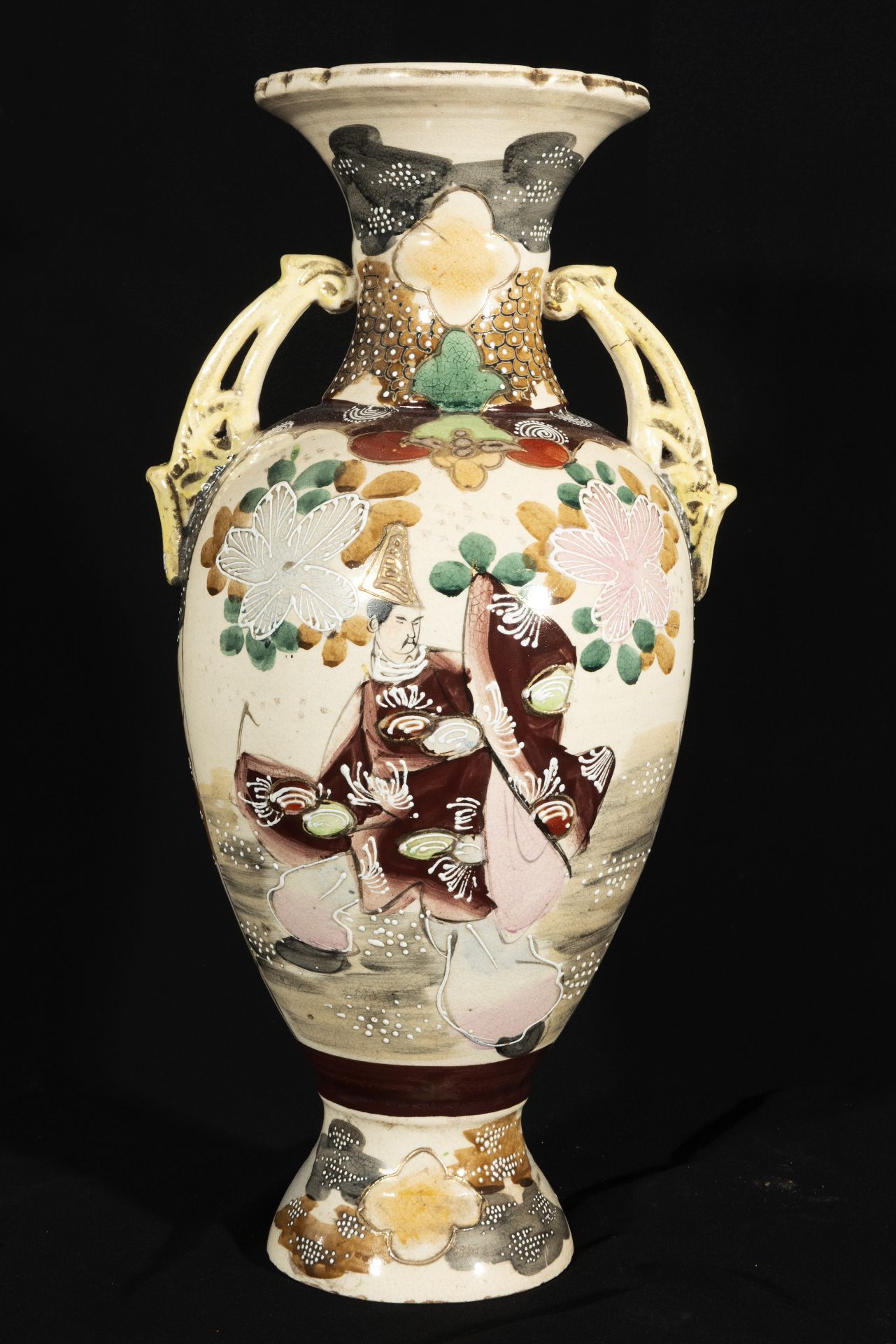 Pair of Large 19th Century Japanese Satsuma Vases - Bild 2 aus 8