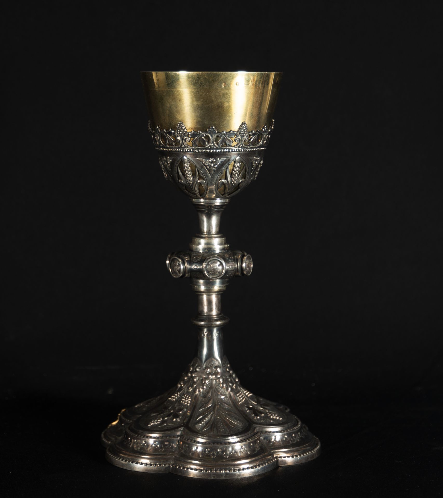 Beautiful French Chalice in Sterling Silver and gilt silver Vermeil in Neo-Gothic style, 19th centur