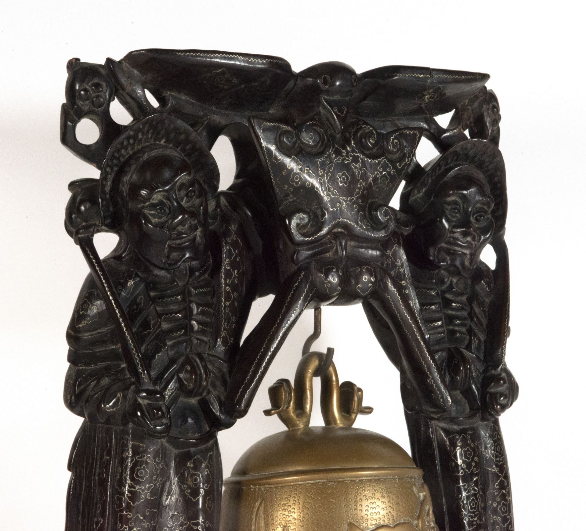 Rare Chinese or Vietnamese Temple Bell in Hongmu hardwood with silver from the 19th century - Bild 4 aus 4