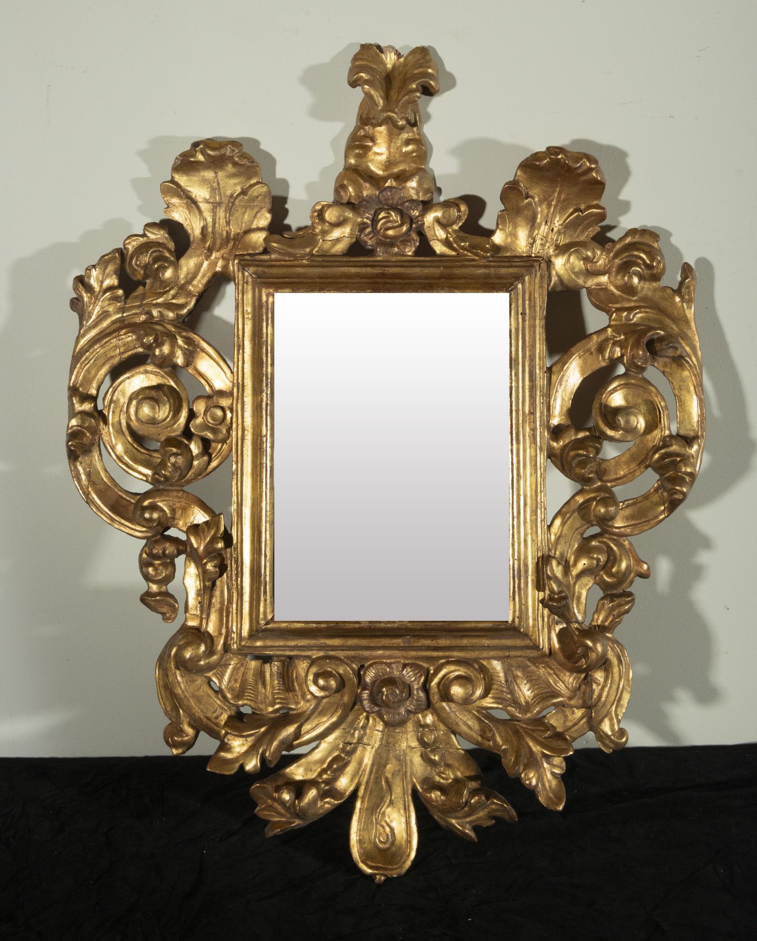 Charles II mirror in giltwood cornucopia from the late 17th century