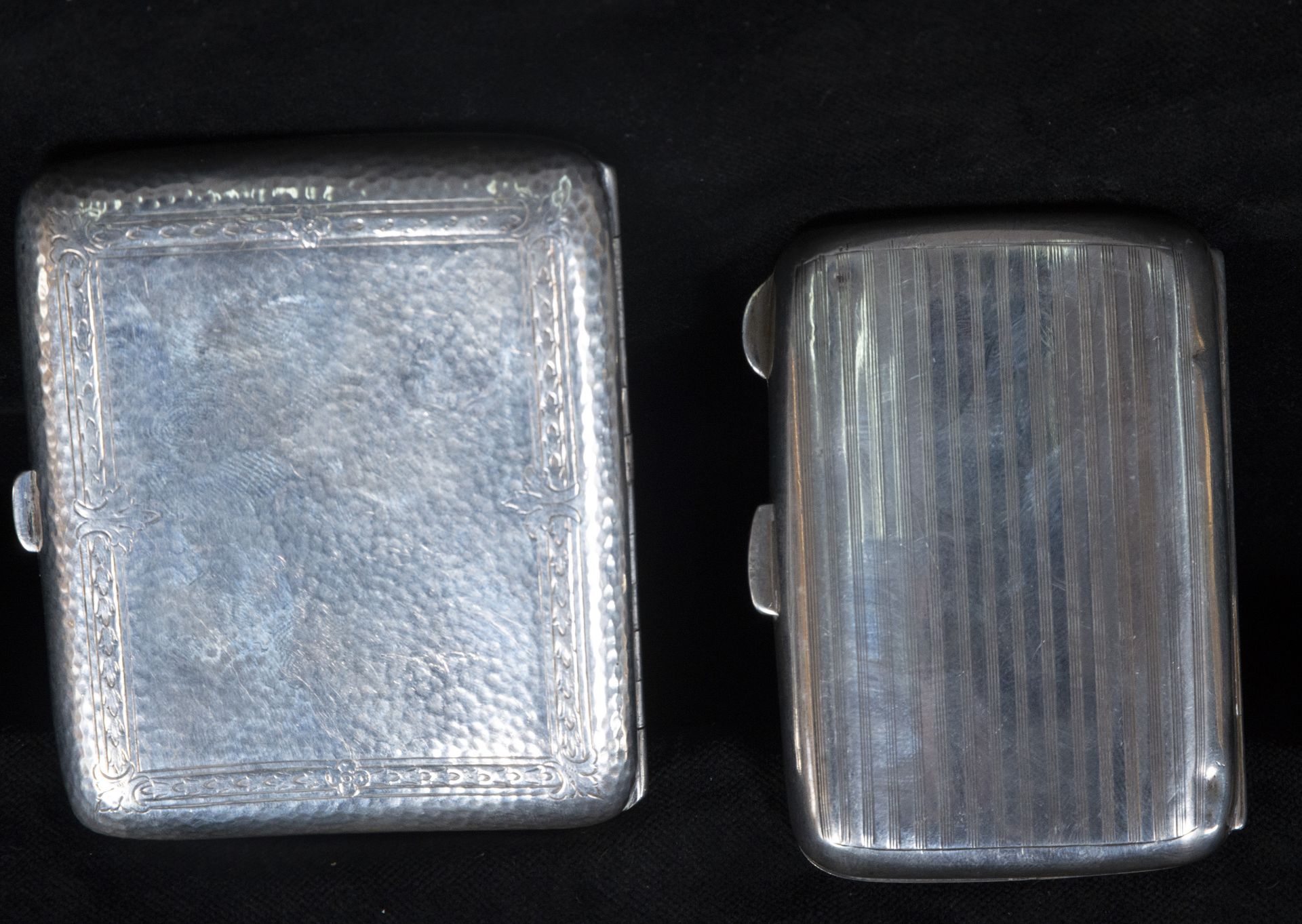 Pair of silver cigarette cases, 19th and 20th centuries - Image 3 of 3