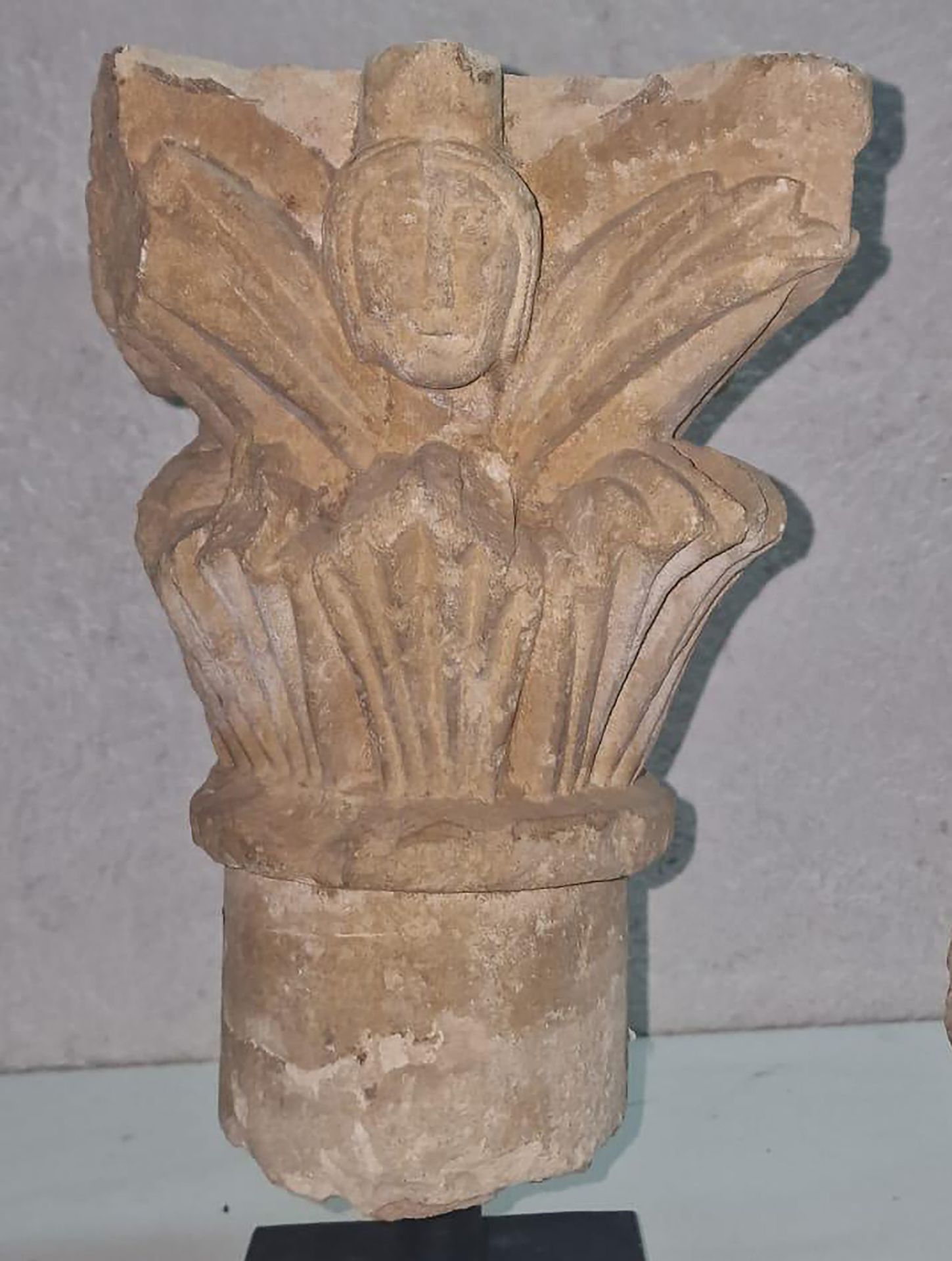 Late Capital - Catalan Romanesque in stone, 13th - 14th centuries - Image 2 of 4