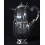 Important solid silver jug ​​with noble shield from the 18th century, Madrid, Carlos III period