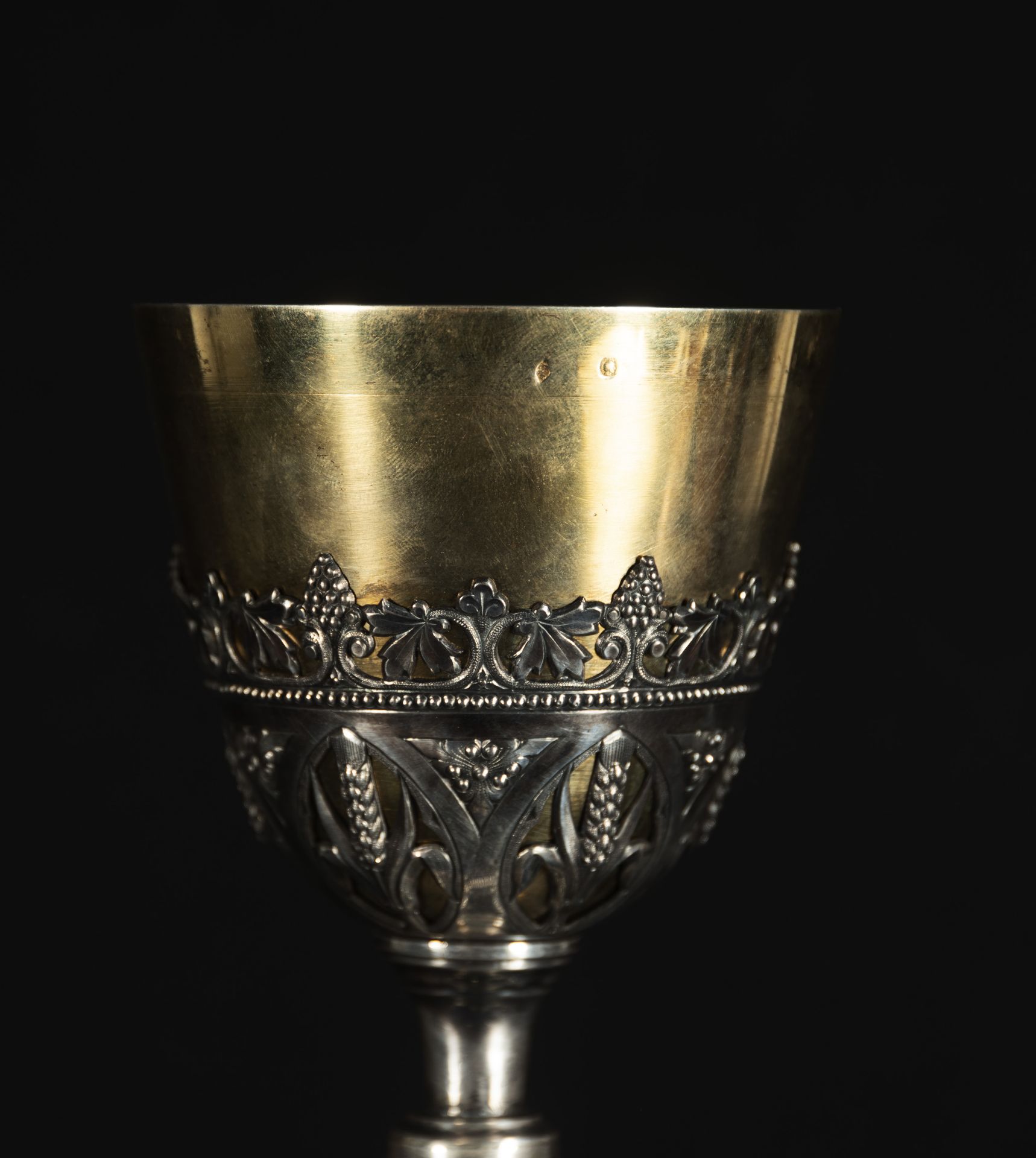 Beautiful French Chalice in Sterling Silver and gilt silver Vermeil in Neo-Gothic style, 19th centur - Image 2 of 5