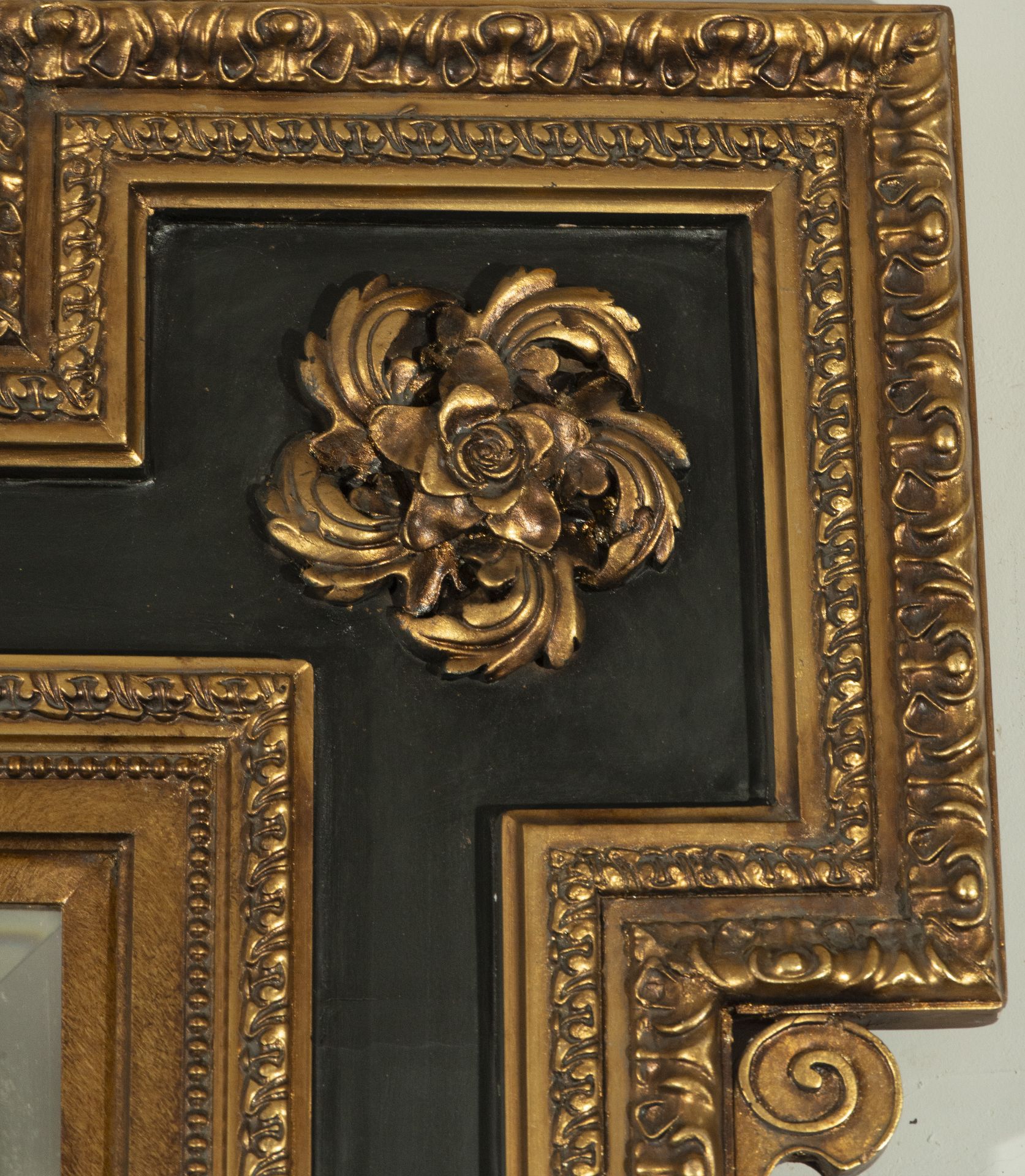 Large 19th century French mirror in gilded and ebonized wood - Bild 2 aus 5