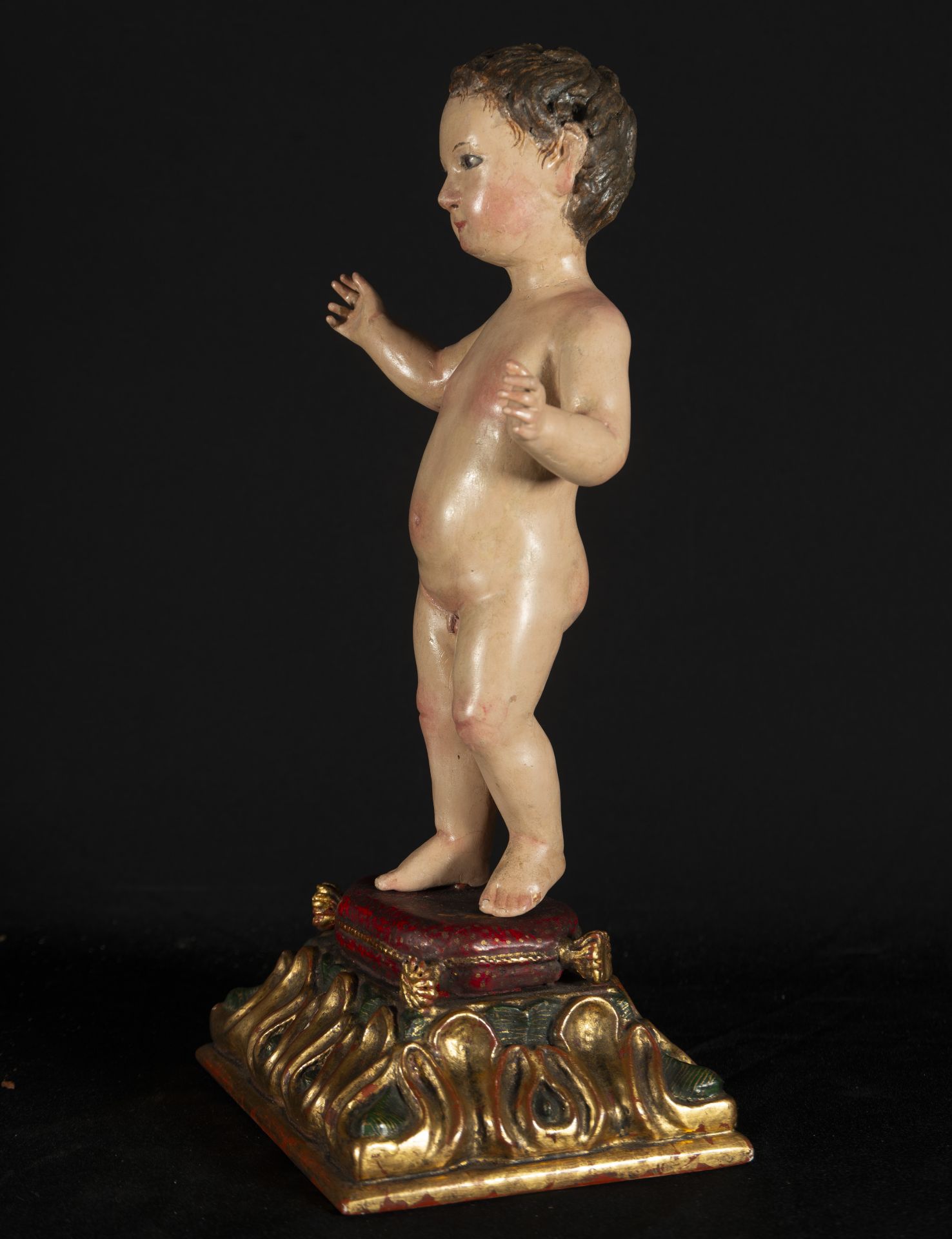 Colonial Enfant Jesus of Quito, 18th century, early 20th century pedestal - Image 2 of 4