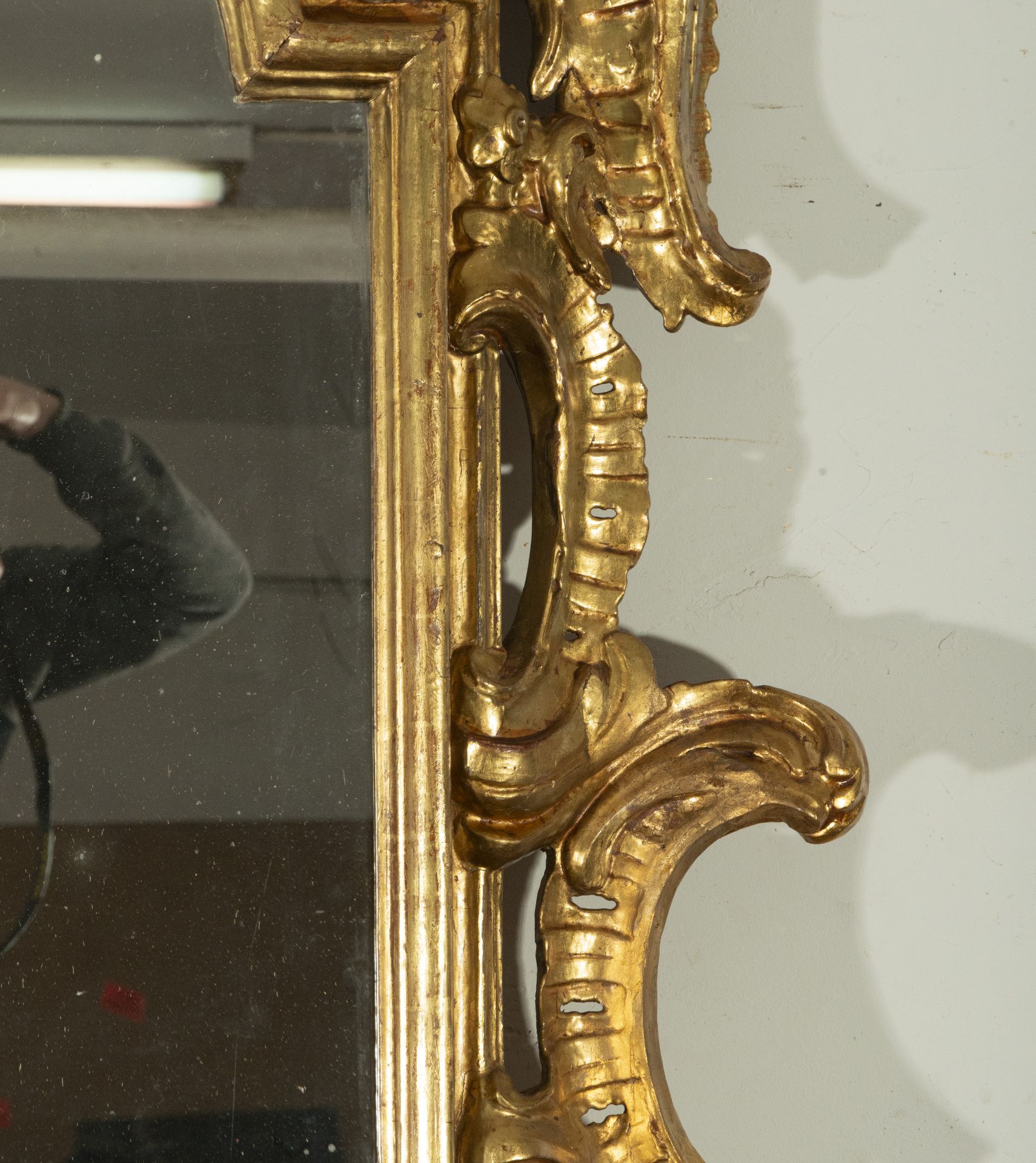 Antique Spanish frame from the 17th century transformed into a carved wood mirror - Image 3 of 6