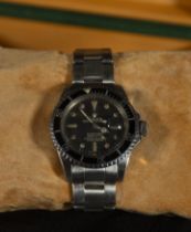 Elegant Rolex Submariner 1680 in steel, 1970s, with box, papers and original warranty
