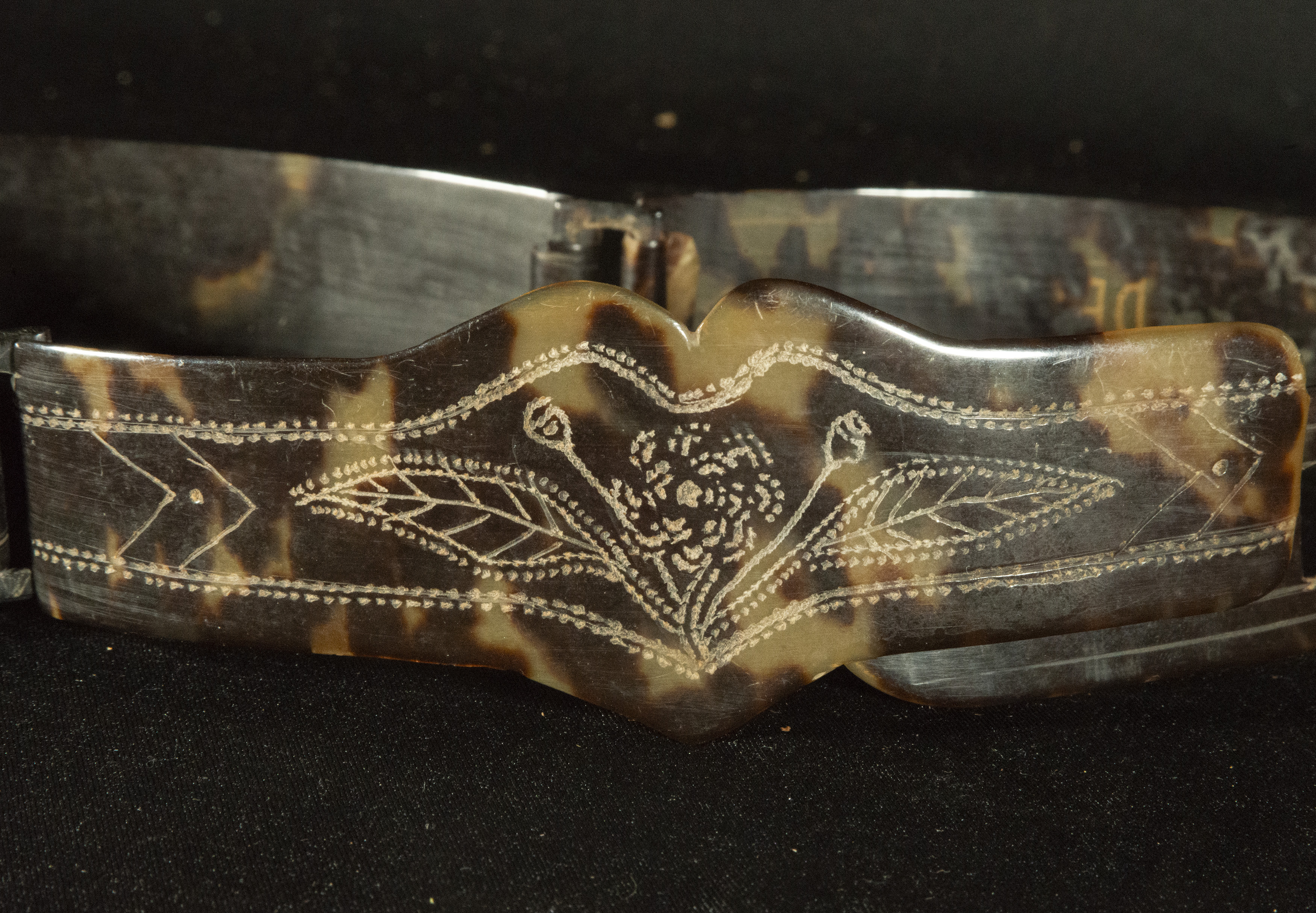 Rare French colonial belt in tortoiseshell, with Lady's name and engraved flourishes - Image 4 of 4