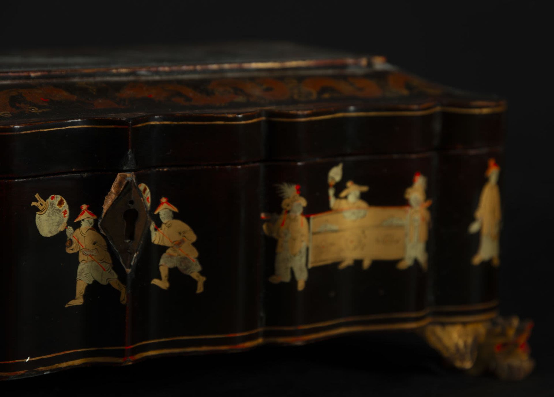 Rare Cantonese gold lacquer game box with mother of pearl chips, 19th century Chinese work - Image 2 of 9