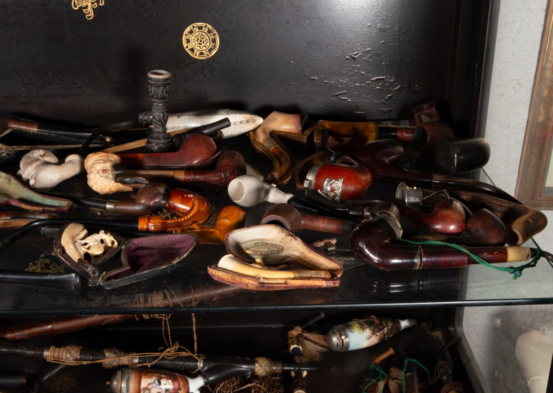 Collection of 60 19th century pipes - Bild 7 aus 8