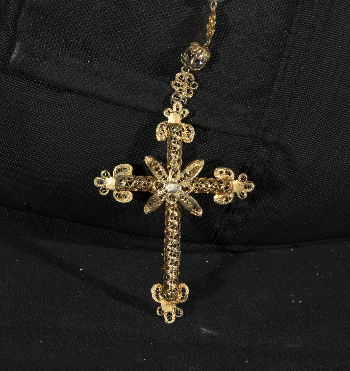 Italian rosary in gold-plated silver filigree and rock crystal, 19th century - Image 3 of 3