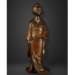 Exquisite Japanese Meiji Geisha in carved and gold-gilt "repoussé" copper, 19th century
